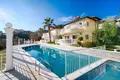 5-Schlafzimmer-Villa 250 m² Muratpasa, Türkei