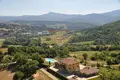 Propiedad comercial 982 m² en Poppi, Italia