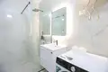 Apartamento en la Riviera Albanesa en Alquiler, Radhime Vlore. Moderno, junto a la playa y con piscina.