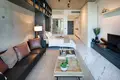 Complejo residencial High-rise residence with a park, a swimming pool and a tennis court close to metro stations, in the popular area of Sisli, Istanbul, Turkey