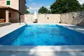 3-Schlafzimmer-Villa 220 m² Rovinj, Kroatien