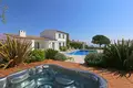 villa de 3 chambres 310 m² France, France