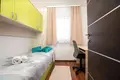 6 bedroom house 280 m² Nin, Croatia