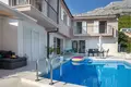 Dom 5 pokojów 260 m² Opcina Baska Voda, Chorwacja