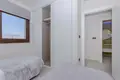 Mieszkanie 3 pokoi 70 m² Torrevieja, Hiszpania