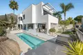 Villa de 4 dormitorios 420 m² Marbella, Španjolska