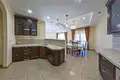 Haus 6 zimmer 303 m² Mytischtschi, Russland