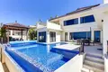 Villa de 4 dormitorios 285 m² Adeje, Španjolska