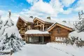Chalet 6 bedrooms  in Les Allues, France