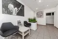 Commercial property 8 rooms 286 m² in Warsaw, Poland