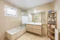 2 bedroom apartment 108 m² San Pedro Alcantara, Spain