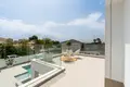 4 bedroom Villa 227 m² Dehesa de Campoamor, Spain