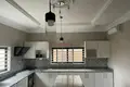 Квартира 4 спальни  Аккра, Гана
