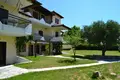 Hotel 600 m² en Nea Skioni, Grecia