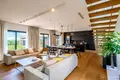 4 bedroom house 470 m² Baderna, Croatia