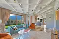 2 bedroom apartment 220 m² Bezirgan, Turkey