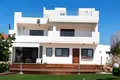 Villa de 4 dormitorios 600 m² Zygi, Chipre