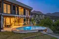 5 bedroom villa 600 m² Konyaalti, Turkey