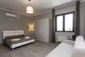 Hotel 800 m² Lecce, Italien