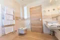 Haus 40 Schlafzimmer 967 m² Poreč, Kroatien
