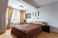 Dom 5 pokojów 240 m² Lomianki Dolne, Polska