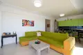 Apartamento vacacional moderno frente al mar en la zona de la playa antigua, Vlorë, Albania