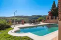 Haus 4 Schlafzimmer 356 m² Dos Hermanas, Spanien