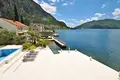 Villa de 7 dormitorios 554 m² Risan, Montenegro