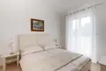 Дом 9 спален 255 м² Бузет, Хорватия