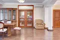 Ferienhaus 4 Schlafzimmer 700 m² Nemchinovka, Russland