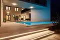 6 bedroom villa 250 m² Grad Omis, Croatia