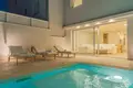 Дом 11 спален 470 м² Шибеник, Хорватия