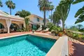 Haus 8 Schlafzimmer 584 m² Dos Hermanas, Spanien