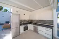 4-Schlafzimmer-Villa 246 m² lAlfas del Pi, Spanien