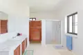 Villa mit 2 Schlafzimmern 345 m² Rawai, Thailand