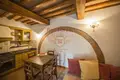Commercial property 650 m² in Siena, Italy
