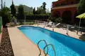 Villa de 4 dormitorios 360 m² Ribarroja del Turia, Španjolska