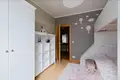 Mieszkanie 3 pokoi 110 m² Ryga, Łotwa