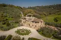 Villa 8 bedrooms 740 m² Assisi, Italy