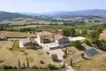 Propiedad comercial 982 m² en Poppi, Italia