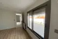 Mieszkanie 4 pokoi 160 m² Karsiyaka, Turcja