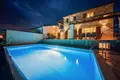 4 bedroom Villa 355 m² Umag, Croatia