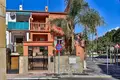 Haus 4 Schlafzimmer 226 m² Dos Hermanas, Spanien