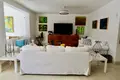 4-Schlafzimmer-Villa 208 m² Estepona, Spanien