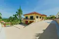 villa de 3 chambres  Chalong, Thaïlande