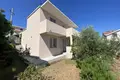 Haus 4 Schlafzimmer  Lustica, Montenegro