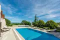 Casa 4 habitaciones 300 m² Opcina Marcana, Croacia