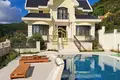4 room villa 900 m² in Марковичи, Montenegro
