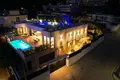 4-Schlafzimmer-Villa 702 m² lAlfas del Pi, Spanien