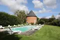 Zamek 9 pokojów 850 m² Le Vieil Evreux, Francja